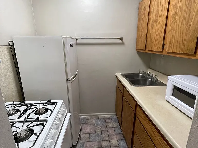 217 S Spring Ave — Photo 19