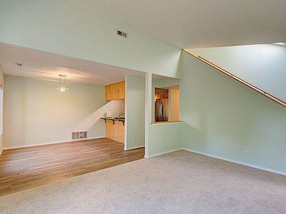 5th image of 14043 82nd Pl NE