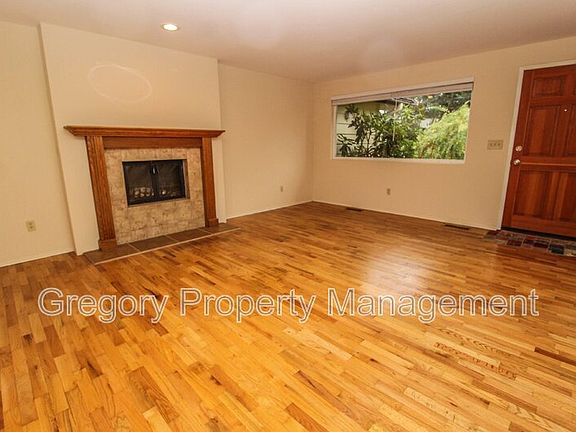 3rd image of 13023 NE 113th St