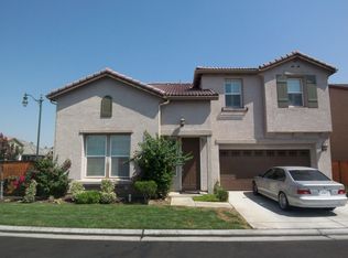 827 Toulouse Ln, Clovis, CA 93619