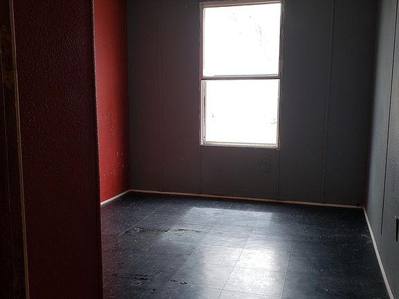 5th image of 137 Glenway St