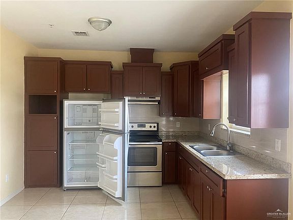 5th image of 2811 W Nassau St