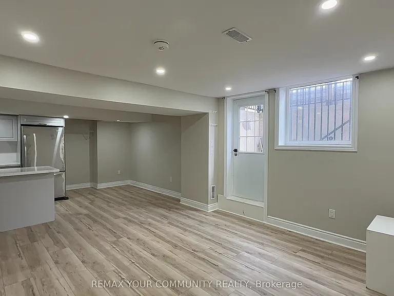 77 Ernest Biason Blvd #LOWER LEVEL — Photo 4