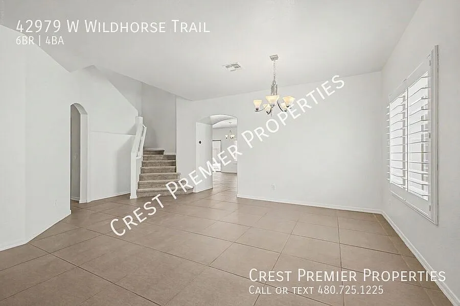 Beautiful 6-Bedroom, 4-Bathroom Home in Desirable Ogden Community Maricopa, AZ — Photo 3