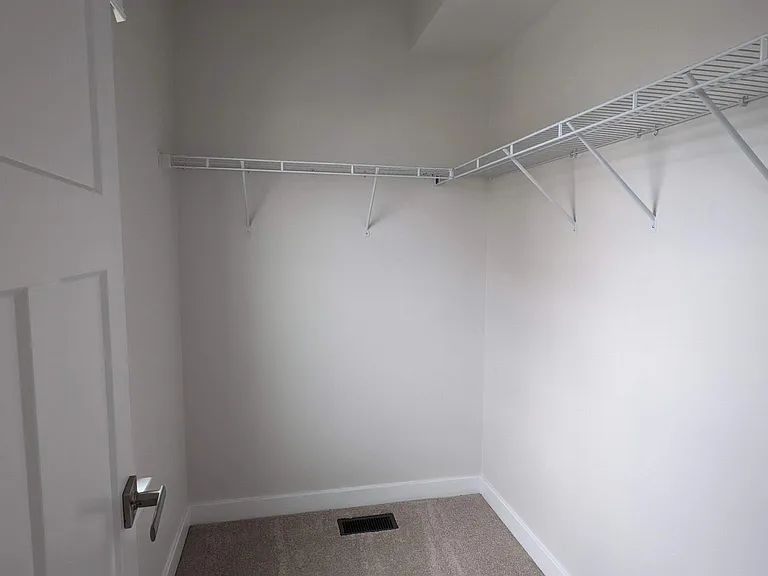 42595 Burbank Ter — Photo 16