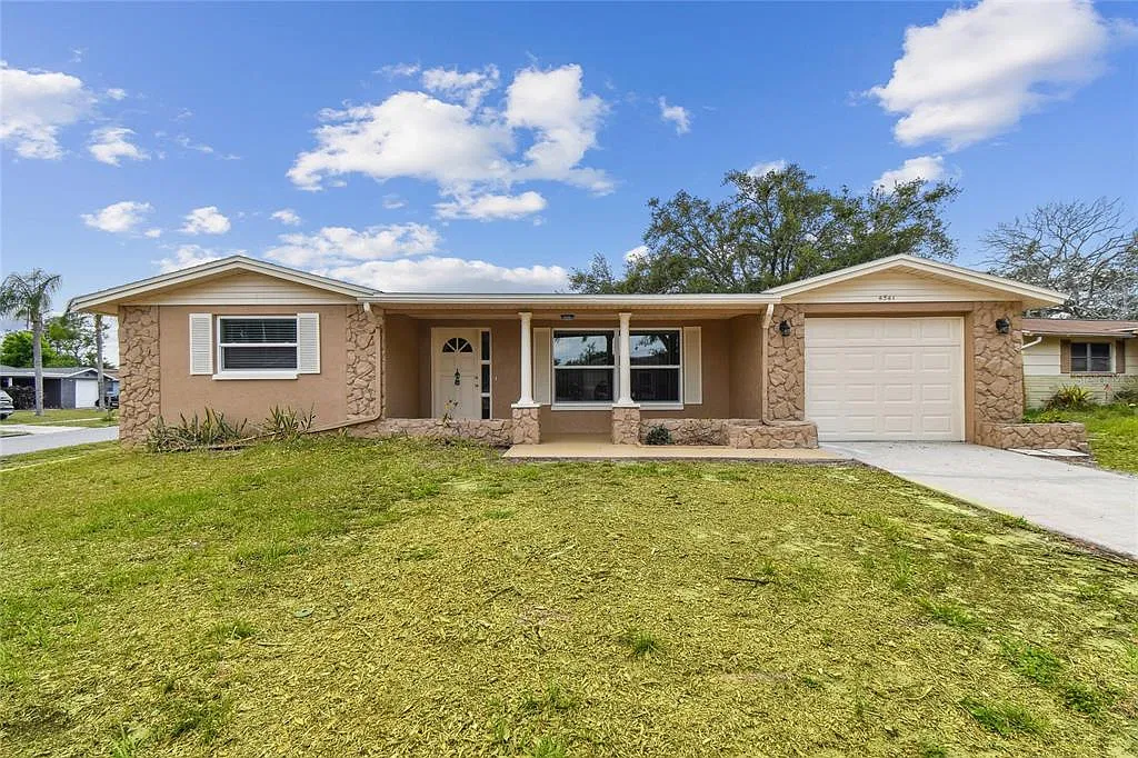 3 bed, 2.0 bath, 1518 sqft, $1,950 — Photo 2
