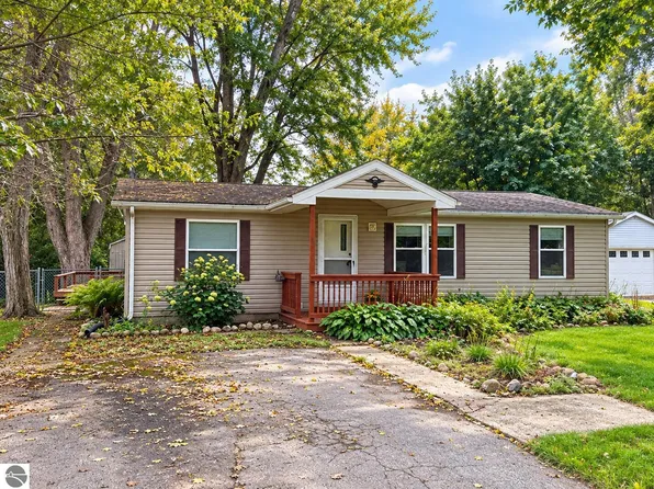 342 E Main St, Elsie, MI 48831
