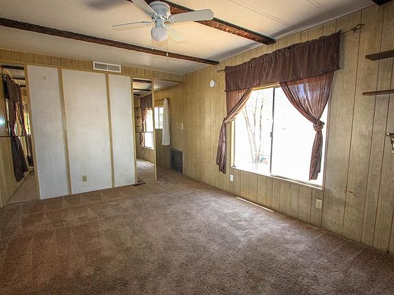 4th image of 915 Oak Terrace Dr