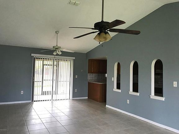 2nd image of 4535 Kingsville Dr #0