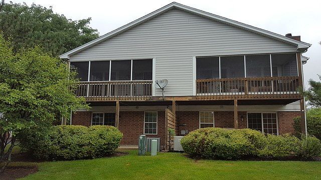 2nd image of 19866 Lakeview Way
