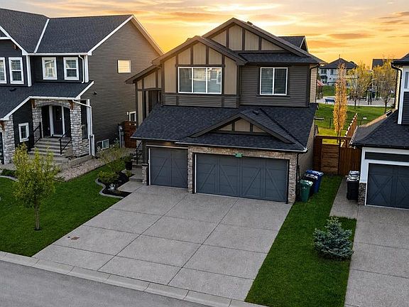 2nd image of 205 W Aspenmere Way
