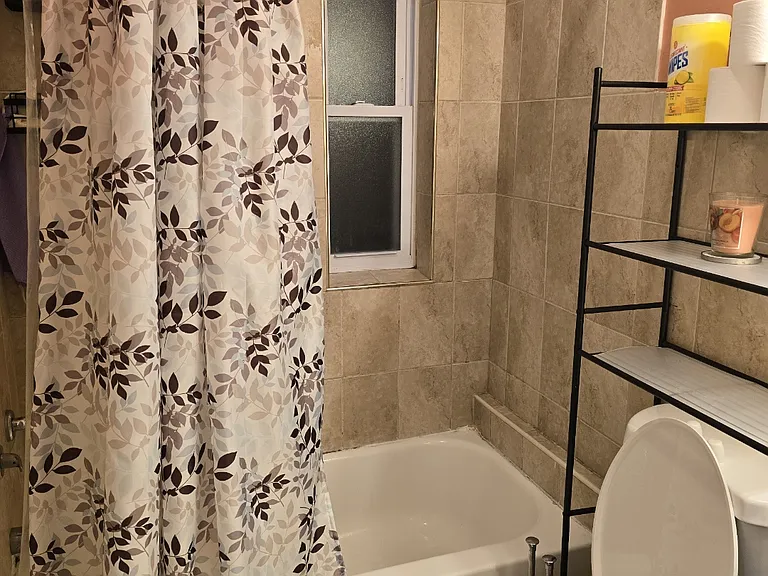 916 E Woodlawn St — Photo 12