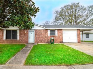 375 Shadow Ln, La Place, LA 70068