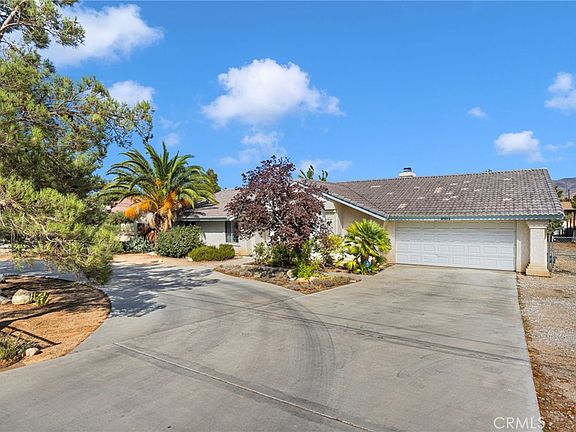 3rd image of 8951 Avocado Ave