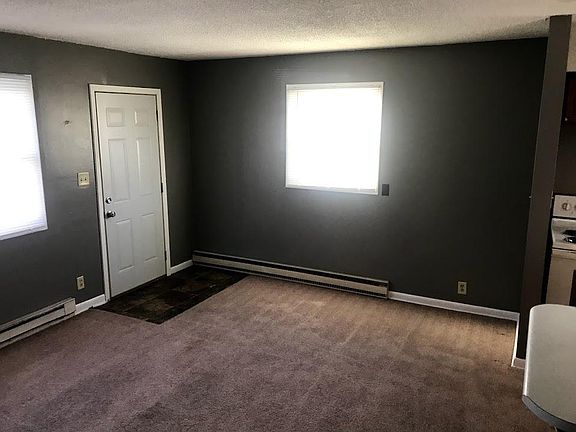 Spacious living room