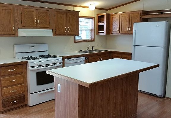 4th image of 110 Carmell St