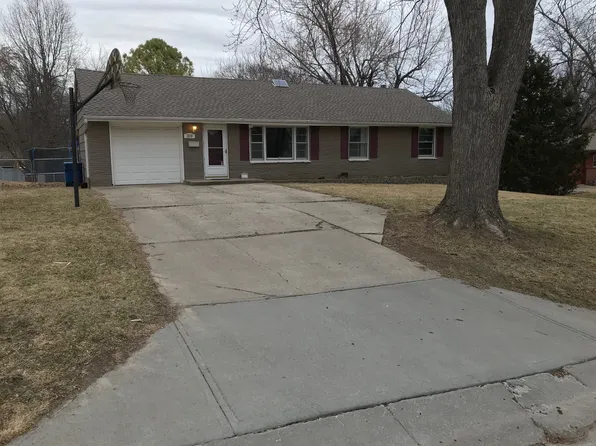 1210 NE 64th Ter, Gladstone, MO 64118