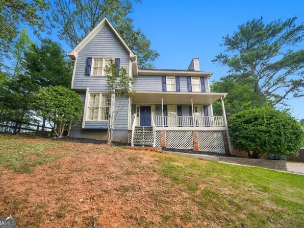 2690 Shadow Pine Dr, Roswell, GA 30076
