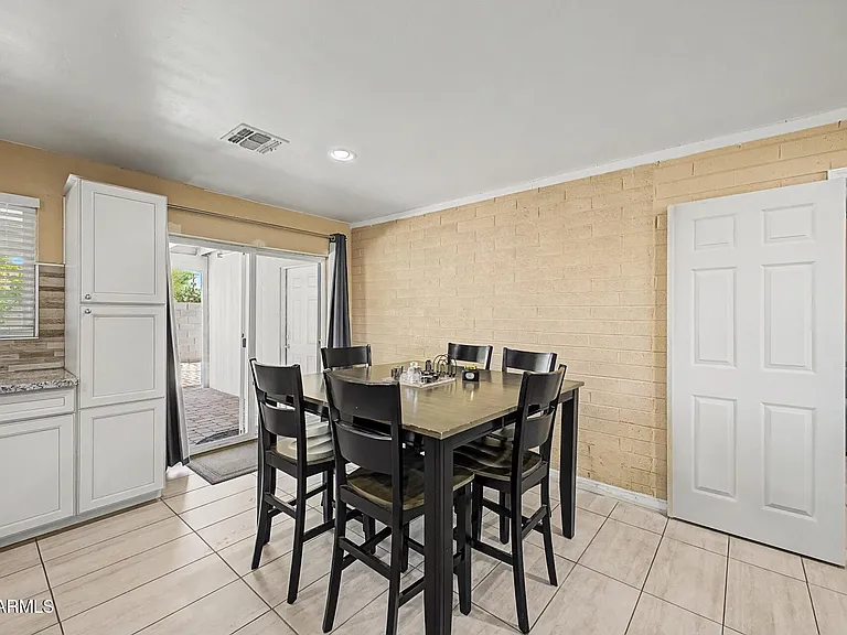 515 E Vista Del Cerro Dr — Photo 9