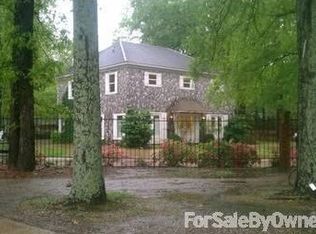 21 Springlake Cir, Shreveport, LA 71107