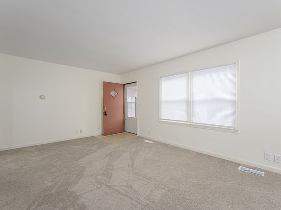 3rd image of 6232 N Jacksonville Dr