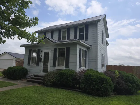 57 W Main St, Carthage, IL 62321