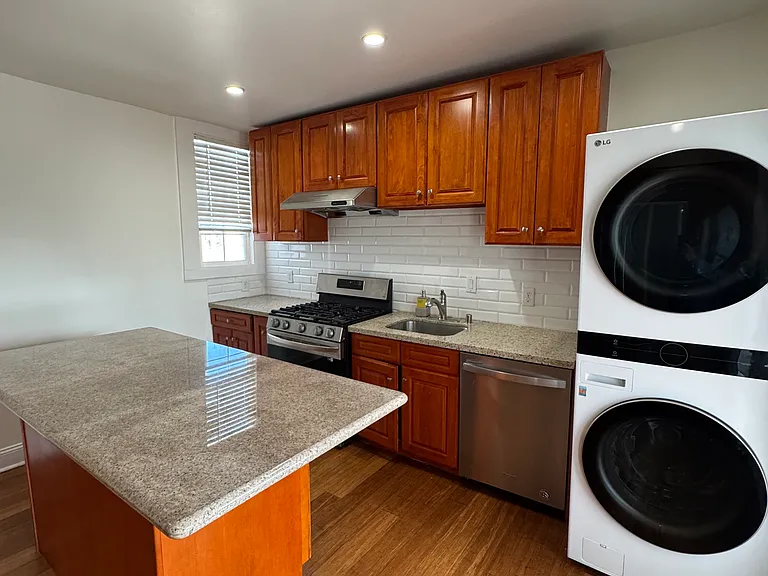 118 Porter St #1 — Photo 9