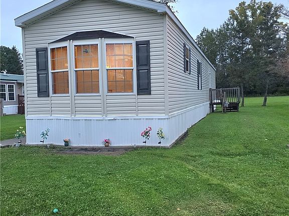 2nd image of 10 Cindella Ln