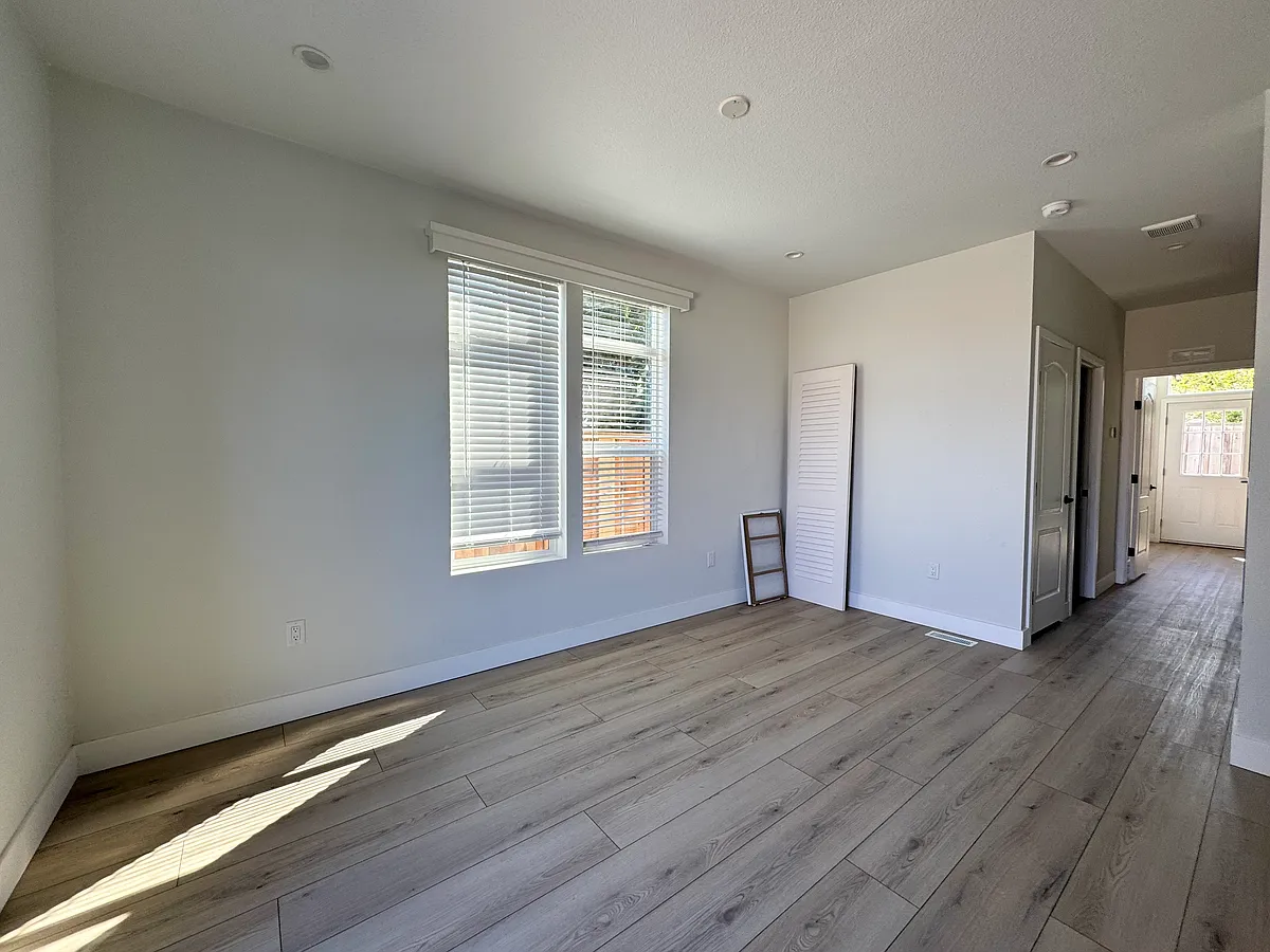 Building Photo - San Carrizo Way