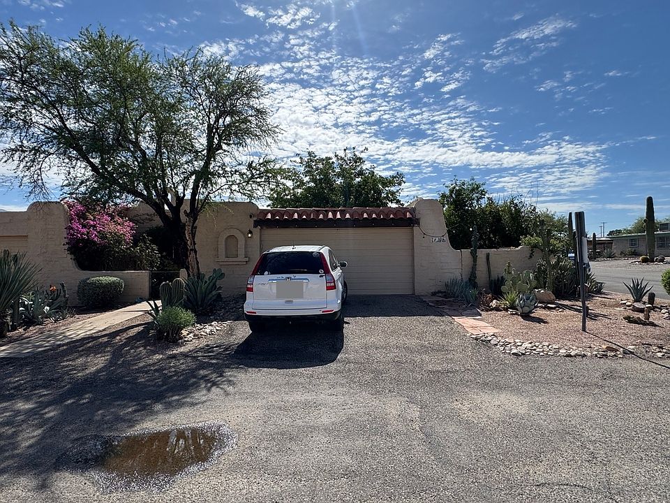 1st image of 46 E Villas Cir