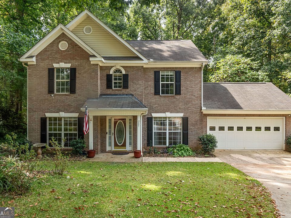 1st image of 205 Foxdale Ct