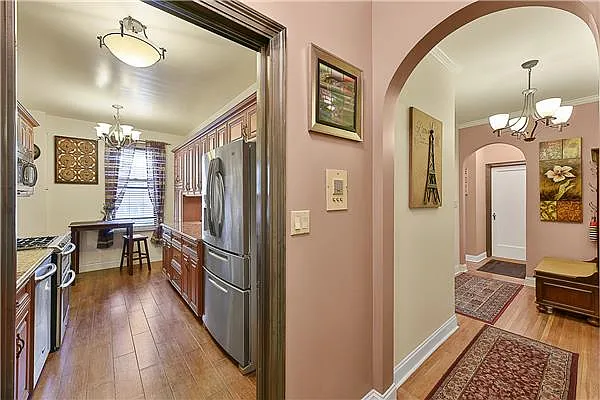 Sold by Exclusive Properties Sotheby's International Realty | media 32