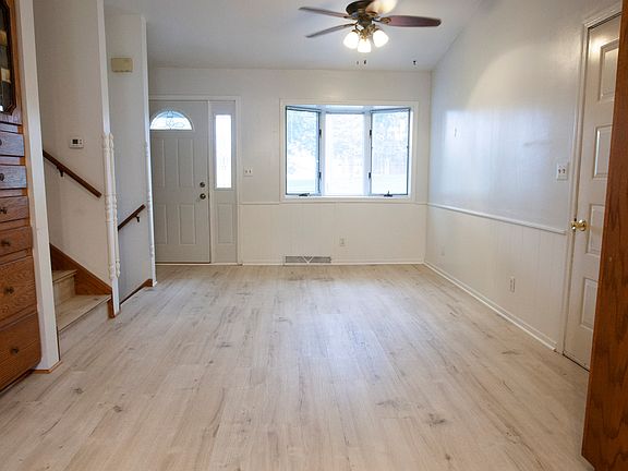 3rd image of 538 Cottonwood Ave