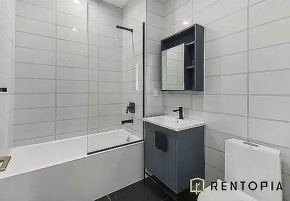 5th image of 2337 Bedford Ave #3I