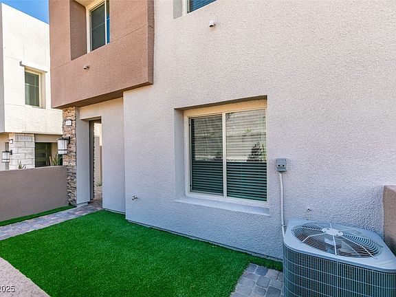 4th image of 600 N Carriage Hill Dr #1195