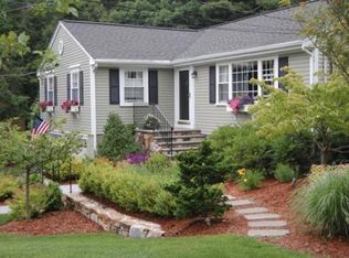 26 Defrancesco Cir, Needham, MA 02492