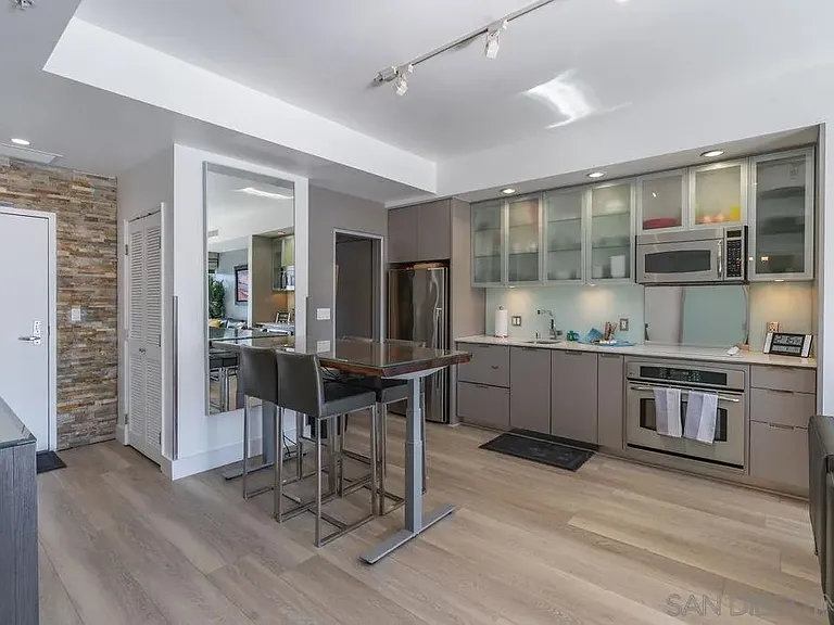 575 6th Ave #707 — Photo 8