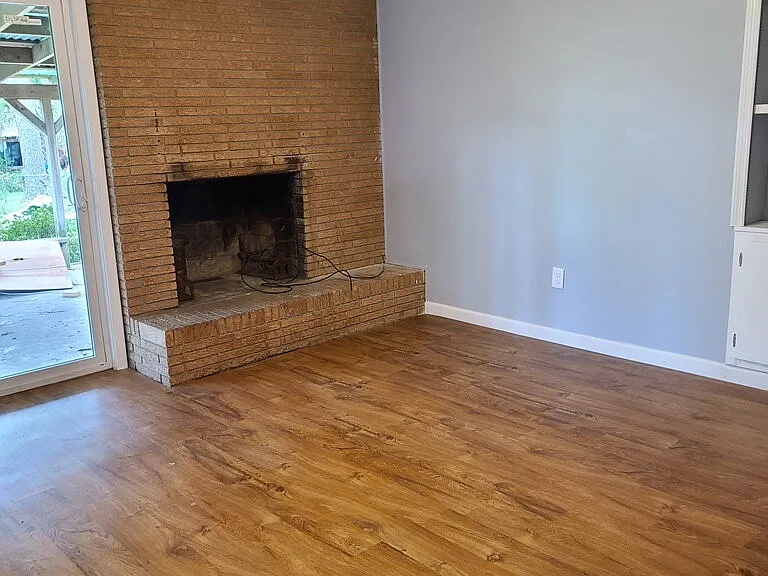 410 Gleason Ct — Photo 16