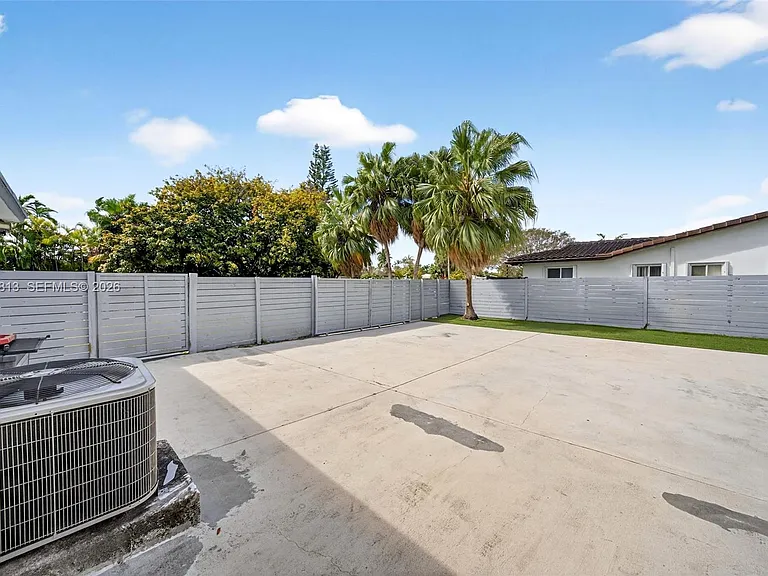 11951 SW 120th Ter — Photo 33