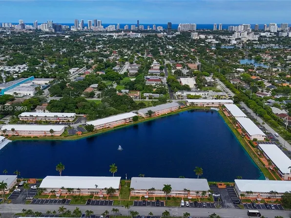 1050 SW 11th St #20L, Hallandale Beach, FL 33009