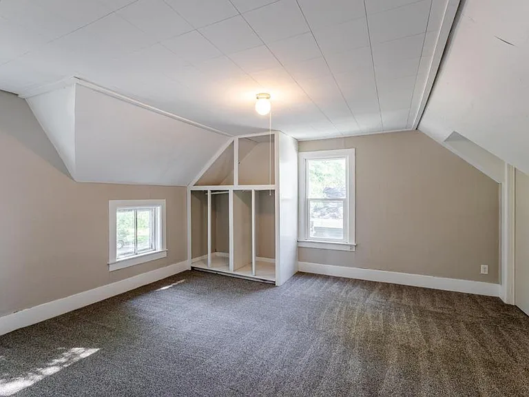 1512 Charles St — Photo 17