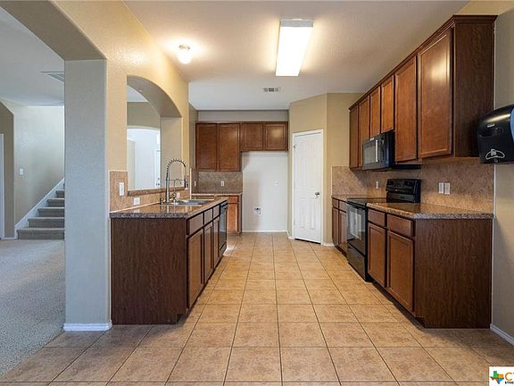 2nd image of 723 Evergreen Farm Dr