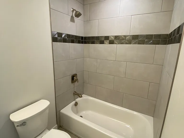 613 Chimney Rock Ln #C — Photo 12