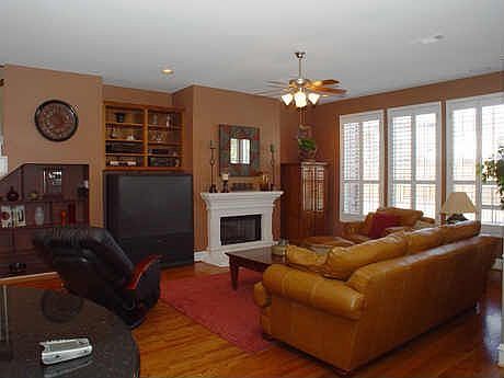 4th image of 737 Forest Bend Dr
