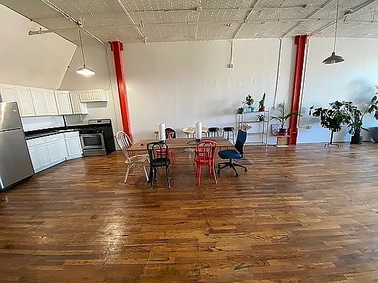 5th image of 205 McKibbin St #402