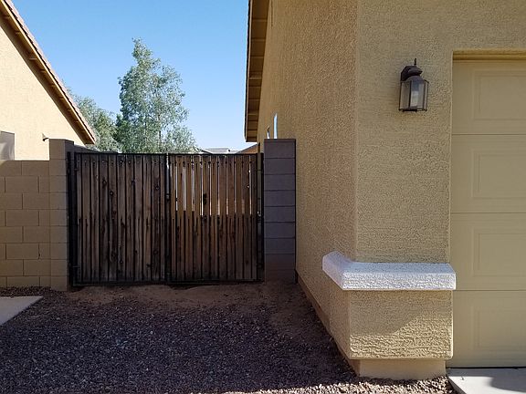 3rd image of 1779 W Half Moon Cir