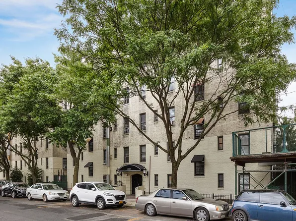 21-15 33rd St #4E, Astoria, NY 11105