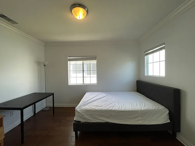 3435 S Catalina St #3 — Photo 10