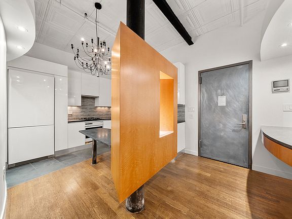 3rd image of 107 W 25th St APT 2D
