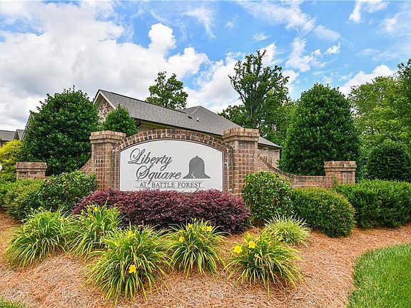 3rd image of 18 Liberty Square Cir
